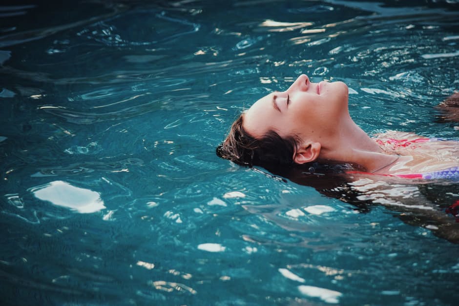 Comment aménager un espace piscine dans le jardin ?